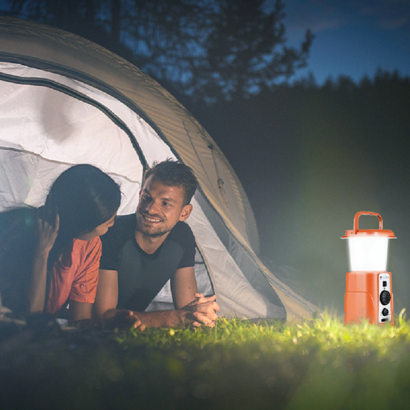 Solar Crank Radio with Light E - Outdoor Power Group recension och pris
